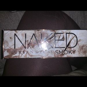 Urban Decay Naked Smoky palette